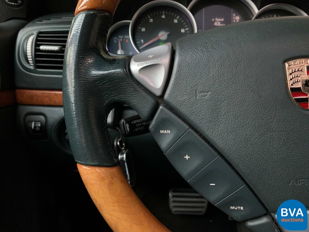 Porsche Cayenne Turbo 4.5 V8 450 PS 2003 -Youngtimer-, J-583-VP.