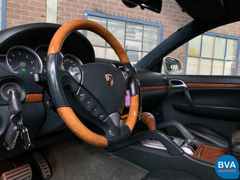 Porsche Cayenne Turbo 4.5 V8 450 PS 2003 -Youngtimer-, J-583-VP.