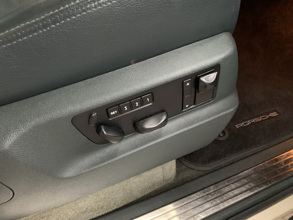 Porsche Cayenne Turbo 4.5 V8 450 PS 2003 -Youngtimer-, J-583-VP.