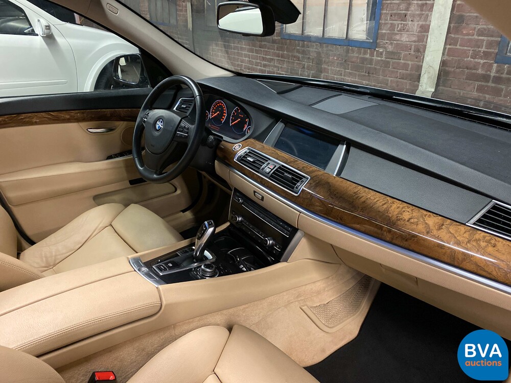 BMW 535i GT High Executive 306 PS 5-Serie Gran Turismo, 96-KPP-2.