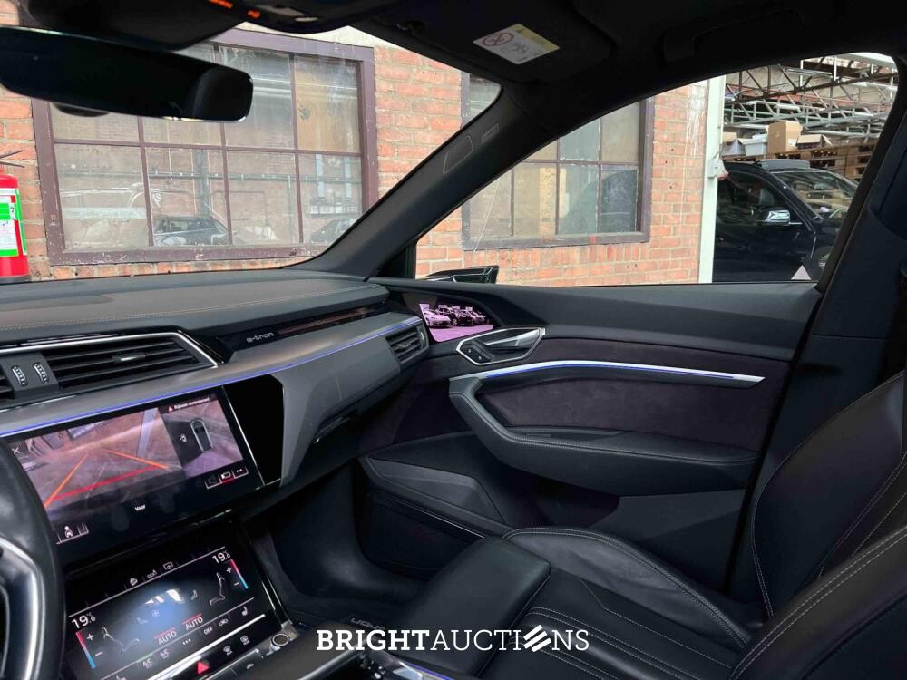 Audi e-tron 55 Quattro Advanced 95 kWh 360pk 2019 (Origineel-NL), G-111-ZL