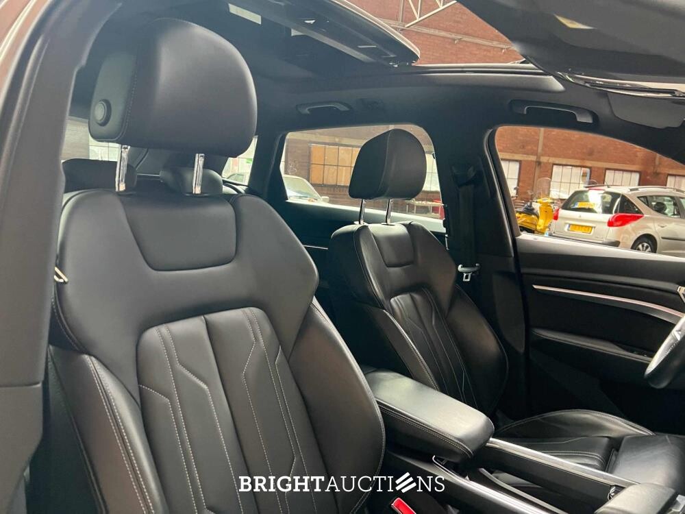 Audi e-tron 55 Quattro Advanced 95 kWh 360pk 2019 (Origineel-NL), G-111-ZL