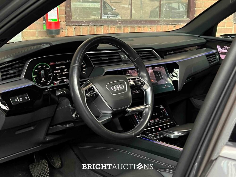 Audi e-tron 55 Quattro Advanced 95 kWh 360pk 2019 (Origineel-NL), G-111-ZL