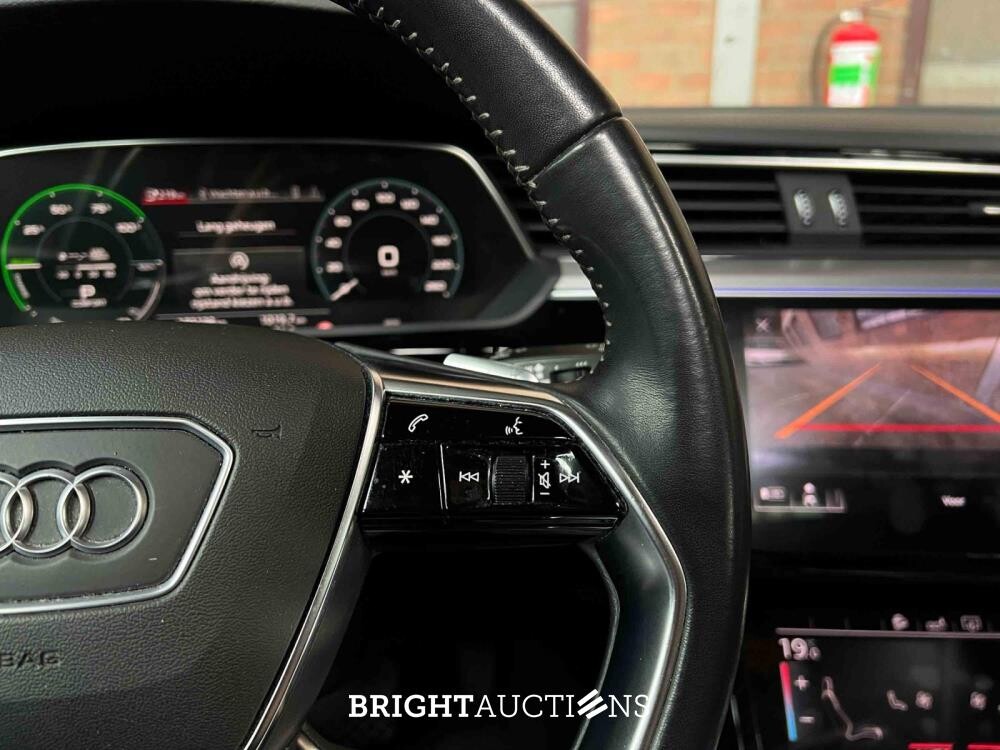 Audi e-tron 55 Quattro Advanced 95 kWh 360pk 2019 (Origineel-NL), G-111-ZL