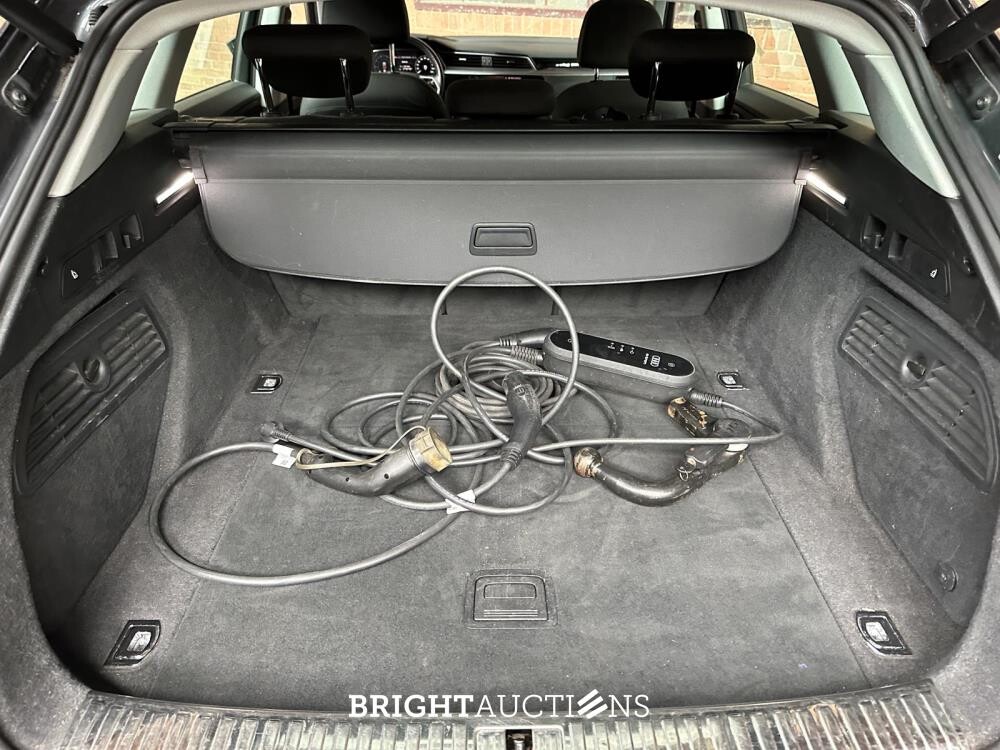 Audi e-tron 55 Quattro Advanced 95 kWh 360pk 2019 (Origineel-NL), G-176-XS