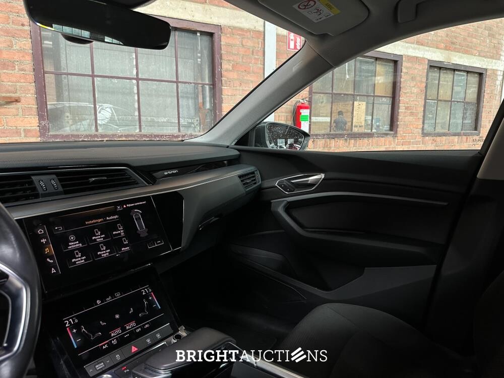 Audi e-tron 55 Quattro Advanced 95 kWh 360pk 2019 (Origineel-NL), G-176-XS