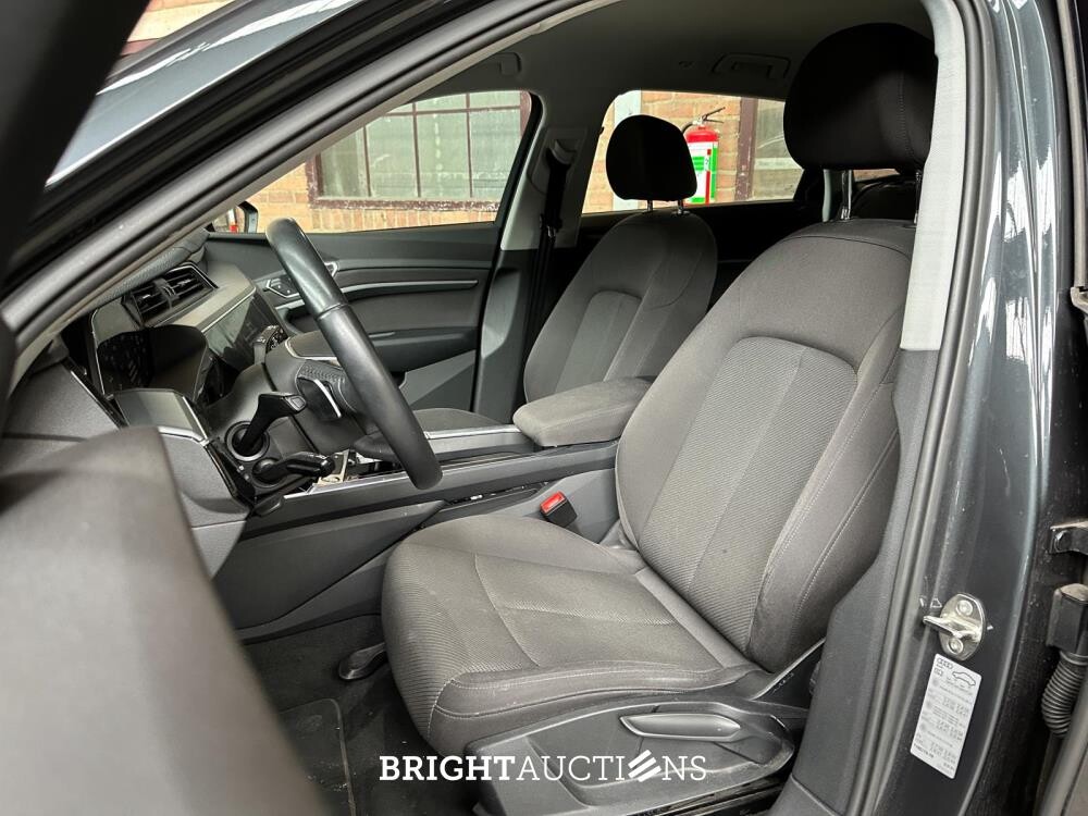 Audi e-tron 55 Quattro Advanced 95 kWh 360pk 2019 (Origineel-NL), G-176-XS