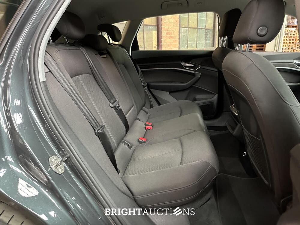 Audi e-tron 55 Quattro Advanced 95 kWh 360pk 2019 (Origineel-NL), G-176-XS