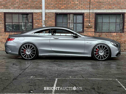 Mercedes-AMG S63 AMG 5.5 V8 4Matic 585pk 2015 S-Klasse Coupe Mercedes-Benz, N-942-DN