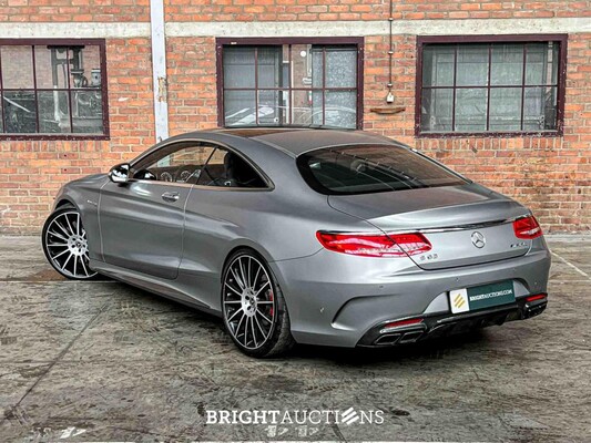 Mercedes-AMG S63 AMG 5.5 V8 4Matic 585pk 2015 S-Klasse Coupe Mercedes-Benz, N-942-DN