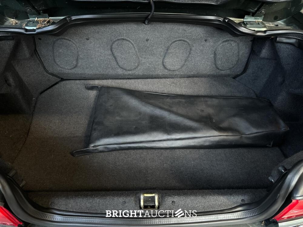 Aston Martin DB7 Volante 5.9 V12 Vantage Touchtronic 420pk 2002 (Origineel-NL), 40-JB-ZG Youngtimer