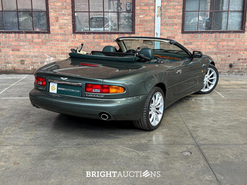 Aston Martin DB7 Volante 5.9 V12 Vantage Touchtronic 420pk 2002 (Origineel-NL), 40-JB-ZG Youngtimer