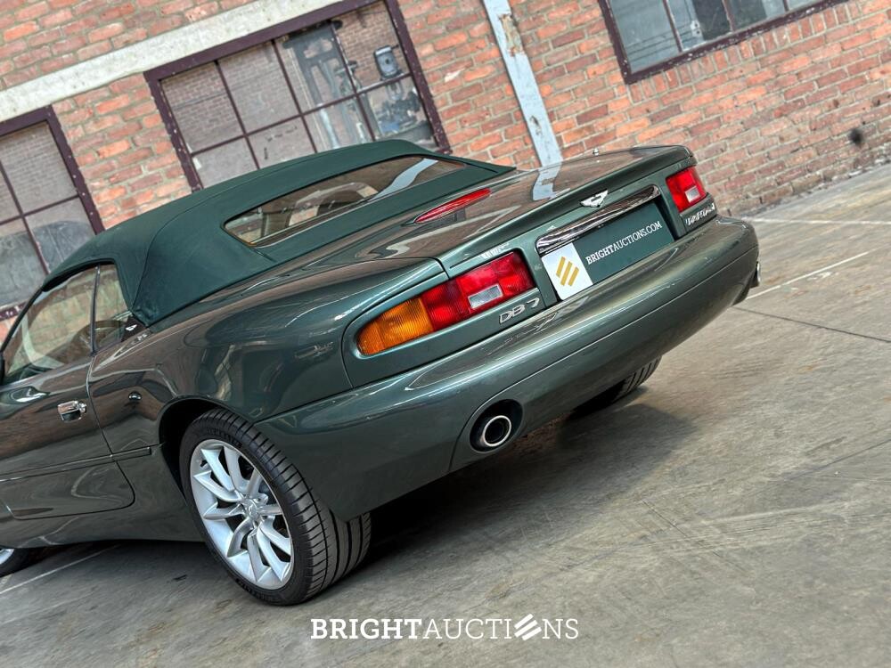 Aston Martin DB7 Volante 5.9 V12 Vantage Touchtronic 420pk 2002 (Origineel-NL), 40-JB-ZG Youngtimer