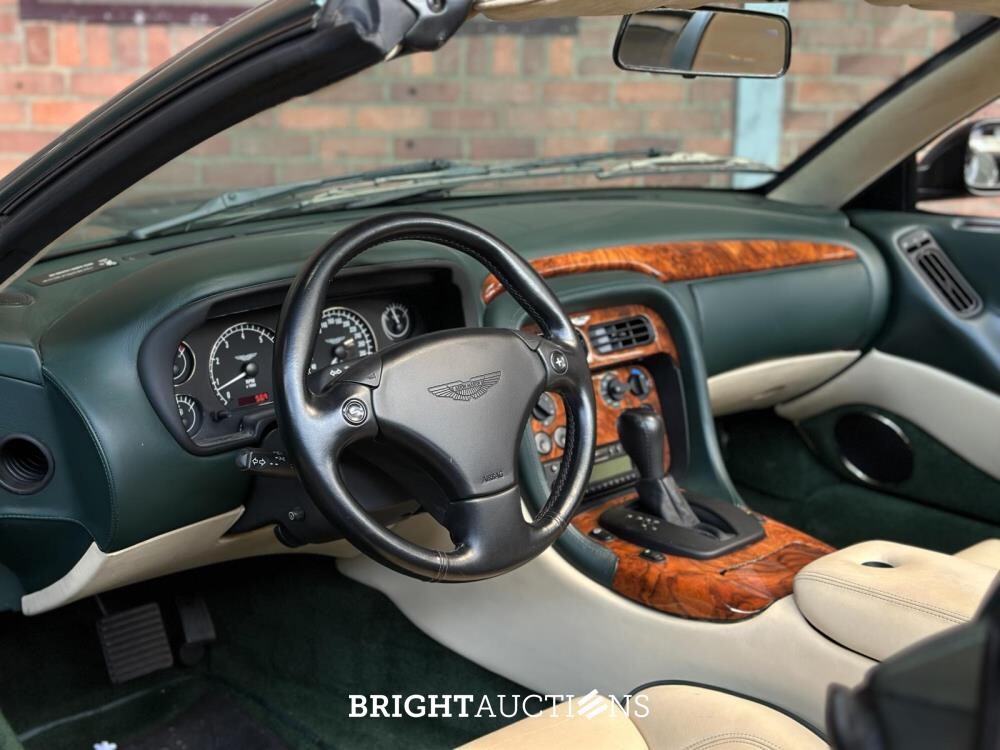 Aston Martin DB7 Volante 5.9 V12 Vantage Touchtronic 420pk 2002 (Origineel-NL), 40-JB-ZG Youngtimer