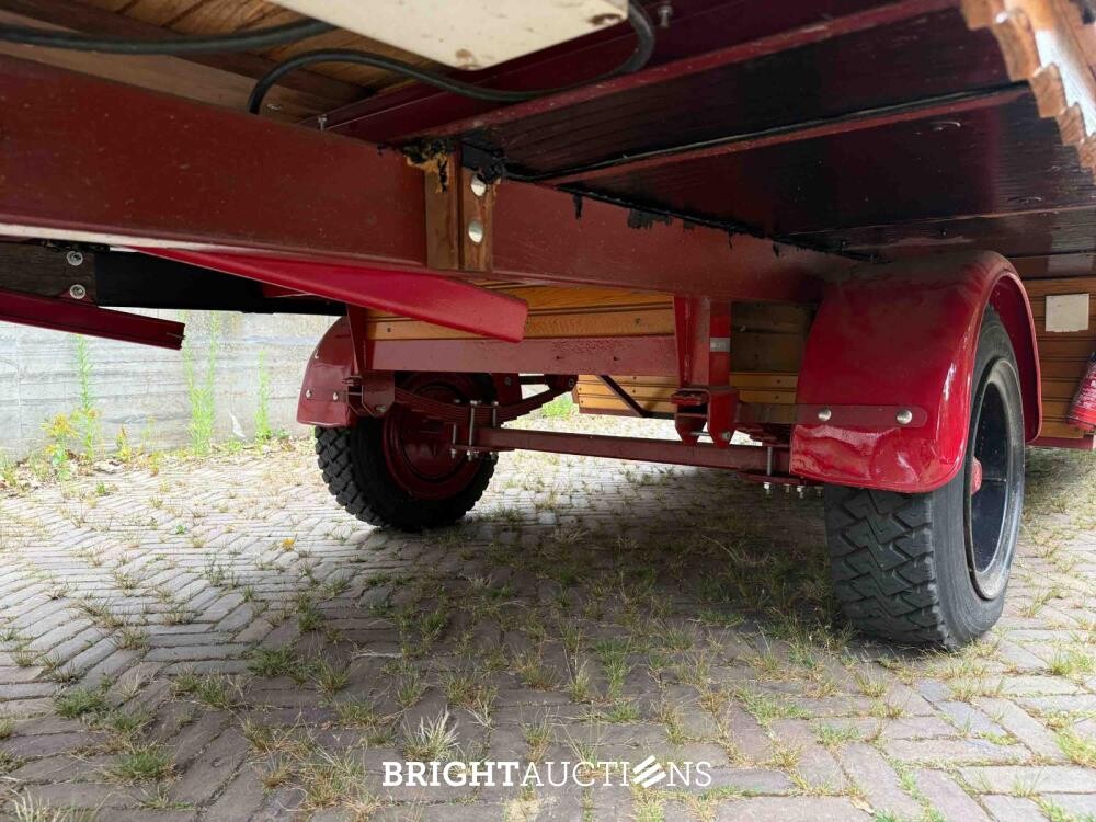 Rifra Saloon (EIGENBOUW - Pipowagen) 1953, LPL-80-D + Hanomag R442T-Brillant Tractor 42pk 1962, TDJ-78-P