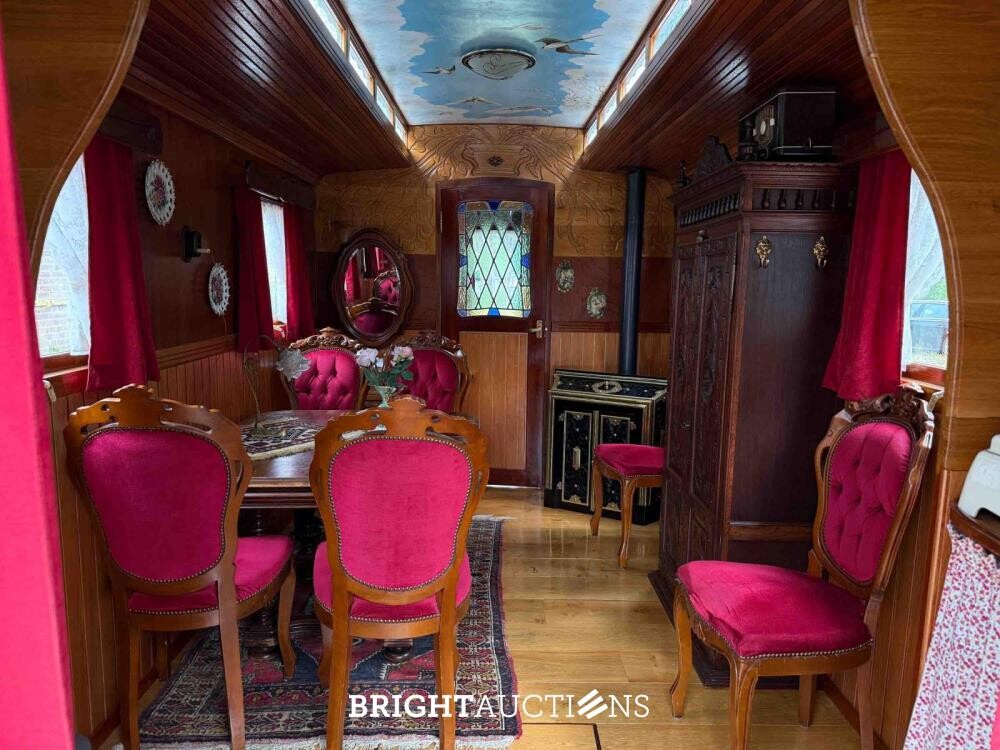 Rifra Saloon (EIGENBOUW - Pipowagen) 1953, LPL-80-D + Hanomag R442T-Brillant Tractor 42pk 1962, TDJ-78-P