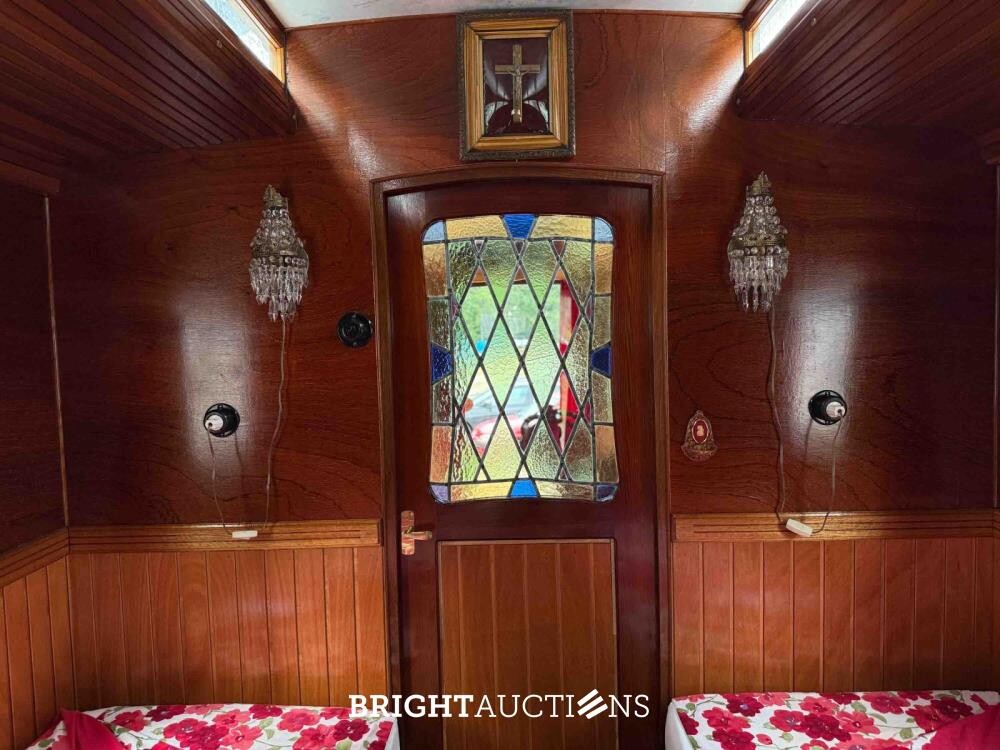 Rifra Saloon (EIGENBOUW - Pipowagen) 1953, LPL-80-D + Hanomag R442T-Brillant Tractor 42pk 1962, TDJ-78-P