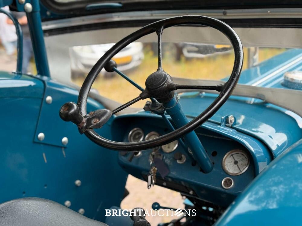 Rifra Saloon (EIGENBOUW - Pipowagen) 1953, LPL-80-D + Hanomag R442T-Brillant Tractor 42pk 1962, TDJ-78-P