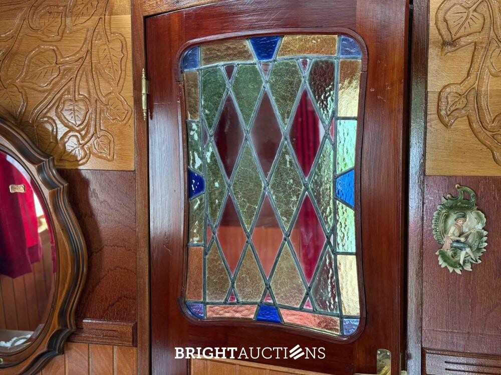 Rifra Saloon (EIGENBOUW - Pipowagen) 1953, LPL-80-D + Hanomag R442T-Brillant Tractor 42pk 1962, TDJ-78-P