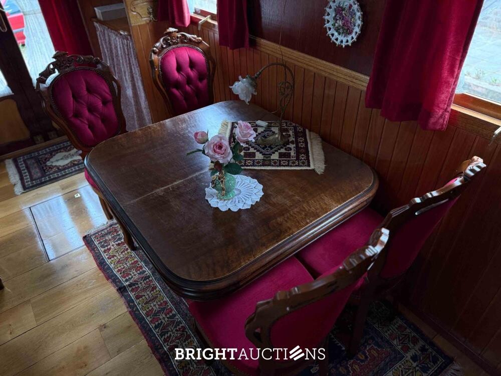 Rifra Saloon (EIGENBOUW - Pipowagen) 1953, LPL-80-D + Hanomag R442T-Brillant Tractor 42pk 1962, TDJ-78-P