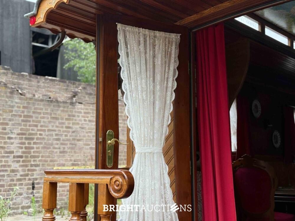 Rifra Saloon (EIGENBOUW - Pipowagen) 1953, LPL-80-D + Hanomag R442T-Brillant Tractor 42pk 1962, TDJ-78-P