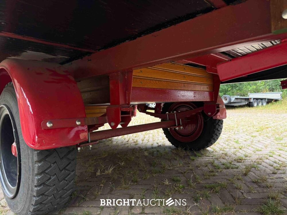 Rifra Saloon (EIGENBOUW - Pipowagen) 1953, LPL-80-D + Hanomag R442T-Brillant Tractor 42pk 1962, TDJ-78-P