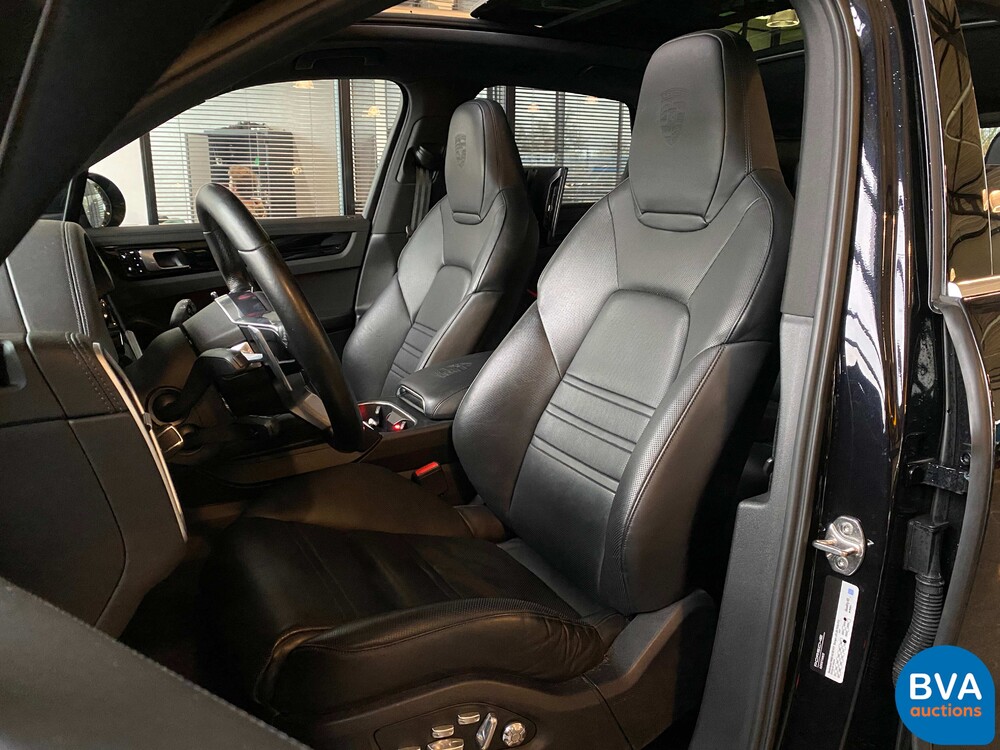 Porsche Cayenne E-Hybrid SportChrono 462pk 2018 -Org NL- -NW Model-, TG-791-N