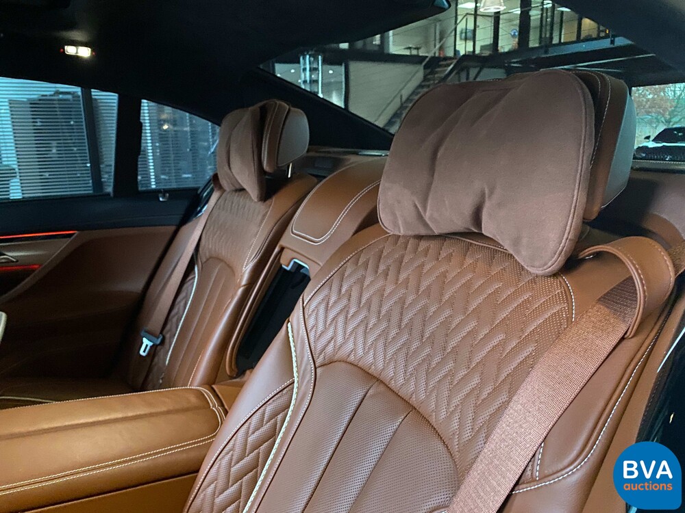 BMW M760Li V12 609pk M-sport xDrive 7-series 2017, TV-437-J.