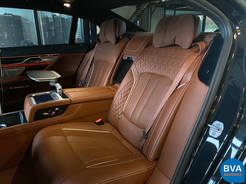 BMW M760Li V12 609pk M-sport xDrive 7-series 2017, TV-437-J.