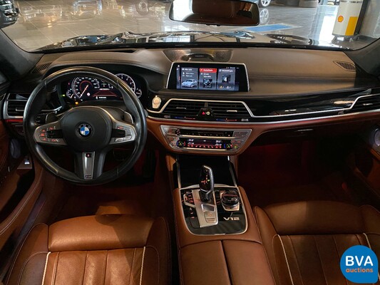 BMW M760Li V12 609pk M-sport xDrive 7-serie 2017, TV-437-J