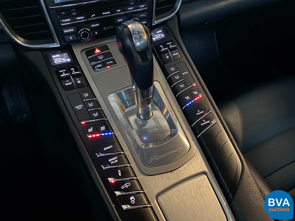 Porsche Panamera S E-Hybrid 416pk SportChrono 2014 -Org NL-, 5-TDZ-03.