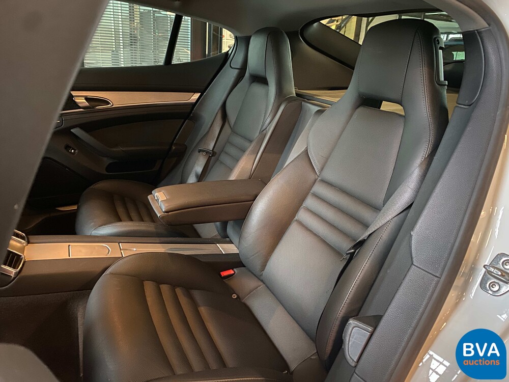 Porsche Panamera S E-Hybrid 416pk SportChrono 2014 -Org NL-, 5-TDZ-03.