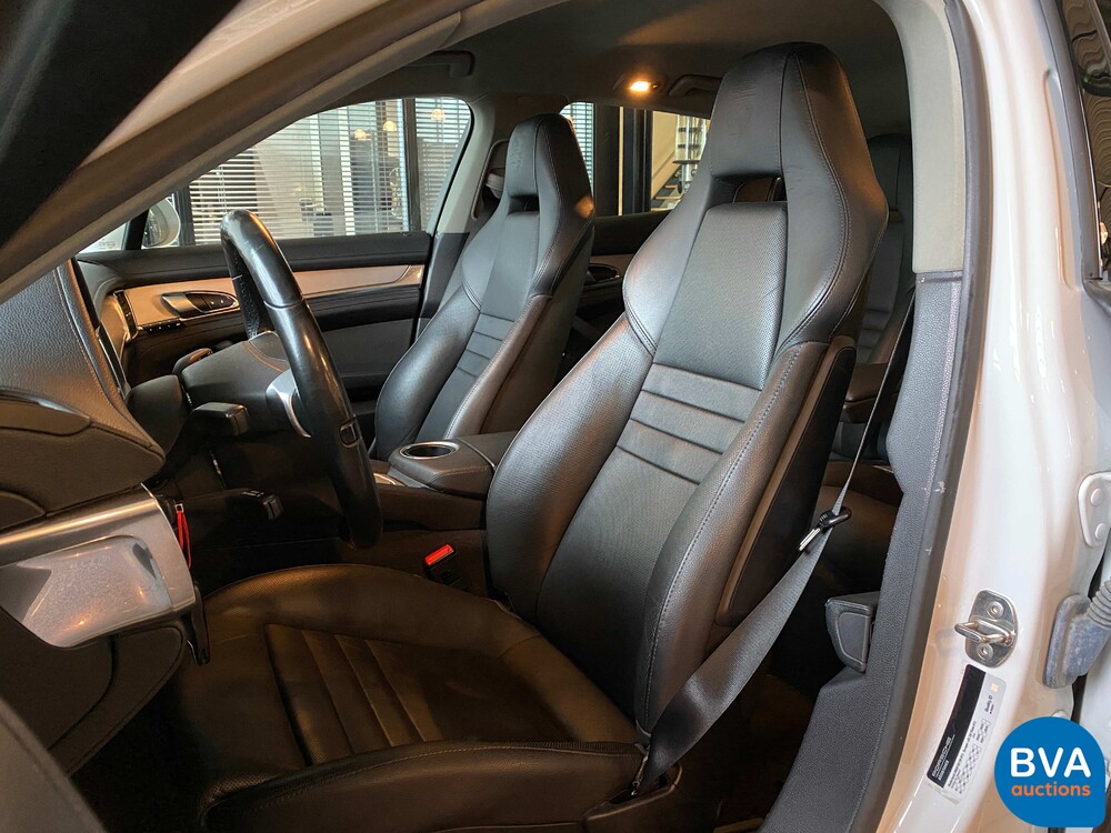 Porsche Panamera S E-Hybrid 416pk SportChrono 2014 -Org NL-, 5-TDZ-03.