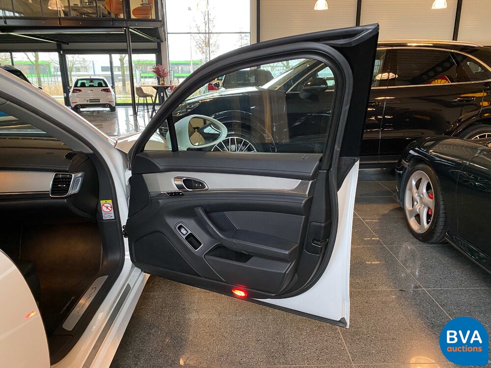 Porsche Panamera S E-Hybrid 416pk SportChrono 2014 -Org NL-, 5-TDZ-03.