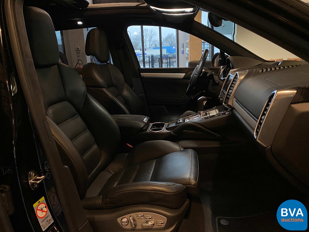 Porsche Cayenne 4.8 GTS V8 420pk 2013, 7-TLS-22