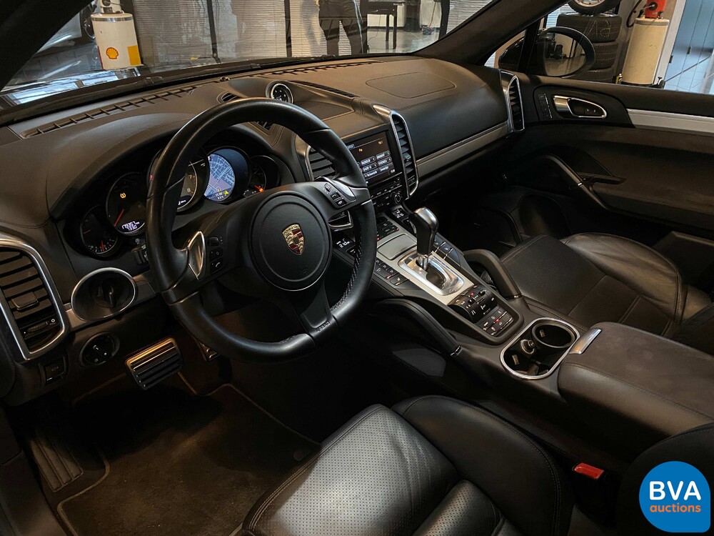 Porsche Cayenne 4.8 GTS V8 420pk 2013, 7-TLS-22