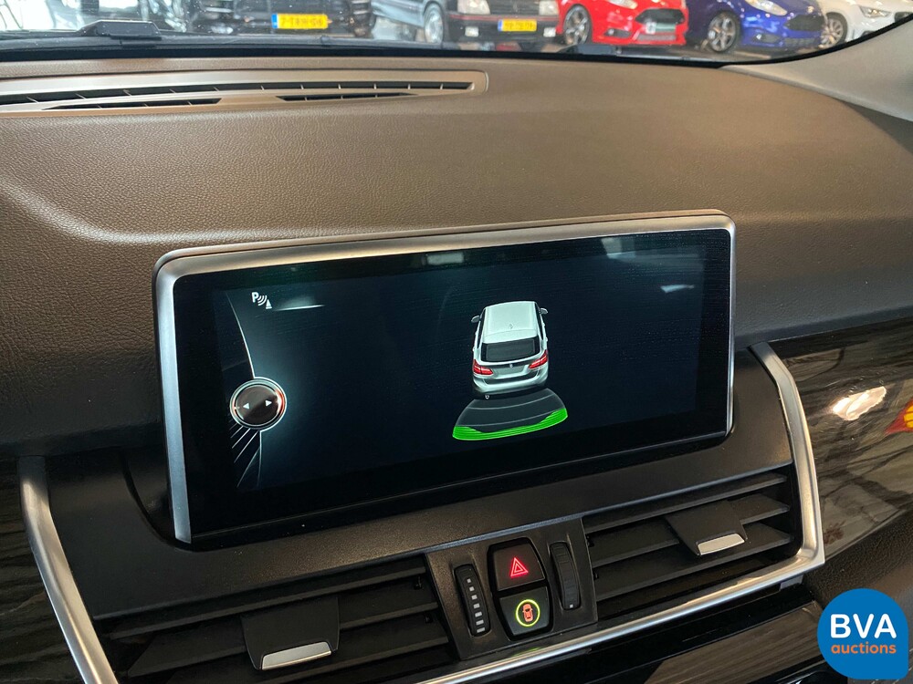 BMW 218i Active Tourer Luxury 2-series 136pk 2015 -Org NL-, GS-903-P.
