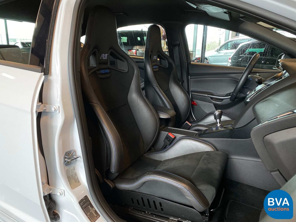 2017 Ford Focus RS 350hp.