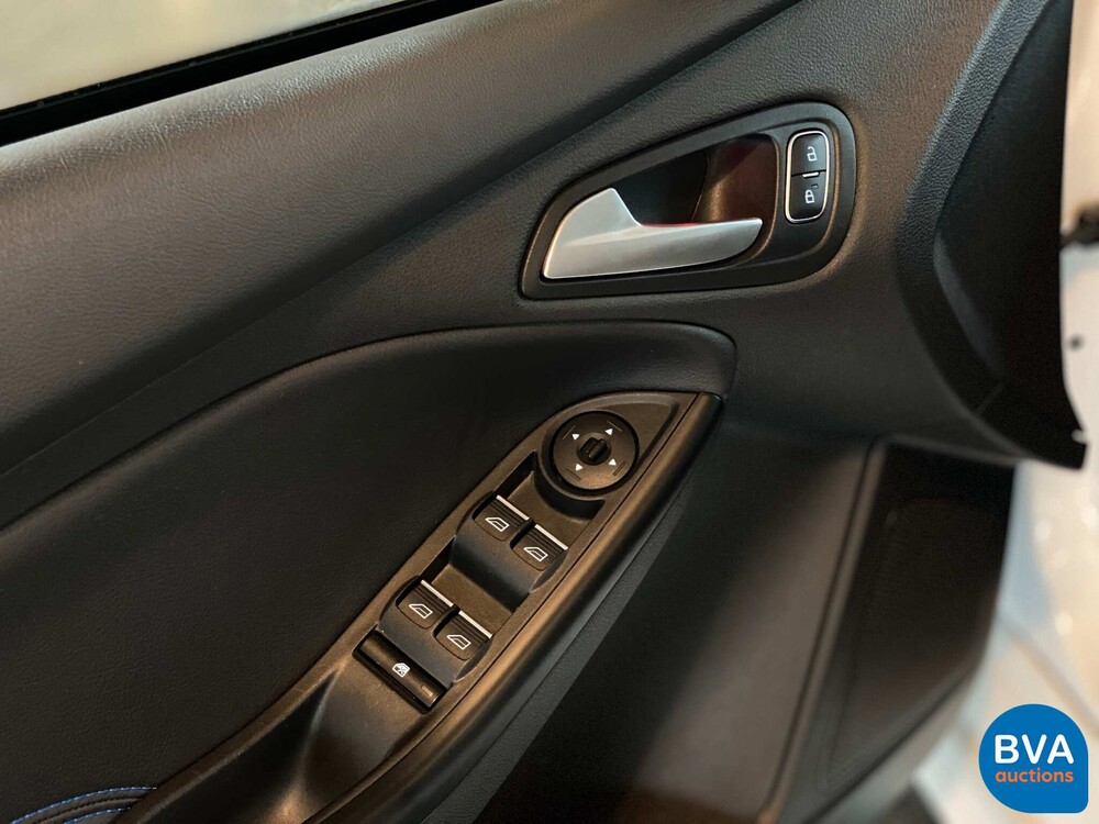 2017 Ford Focus RS 350hp.