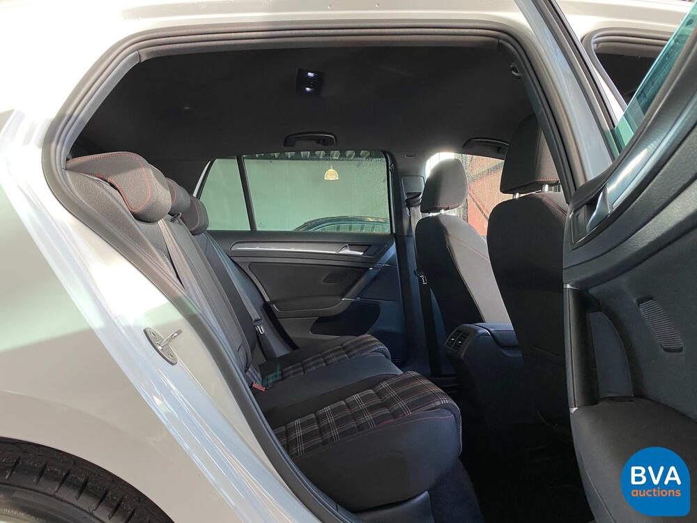 Volkswagen Golf GTI 2.0 TSI Performance 245hp 2020 FACELIFT, K-876-HF.