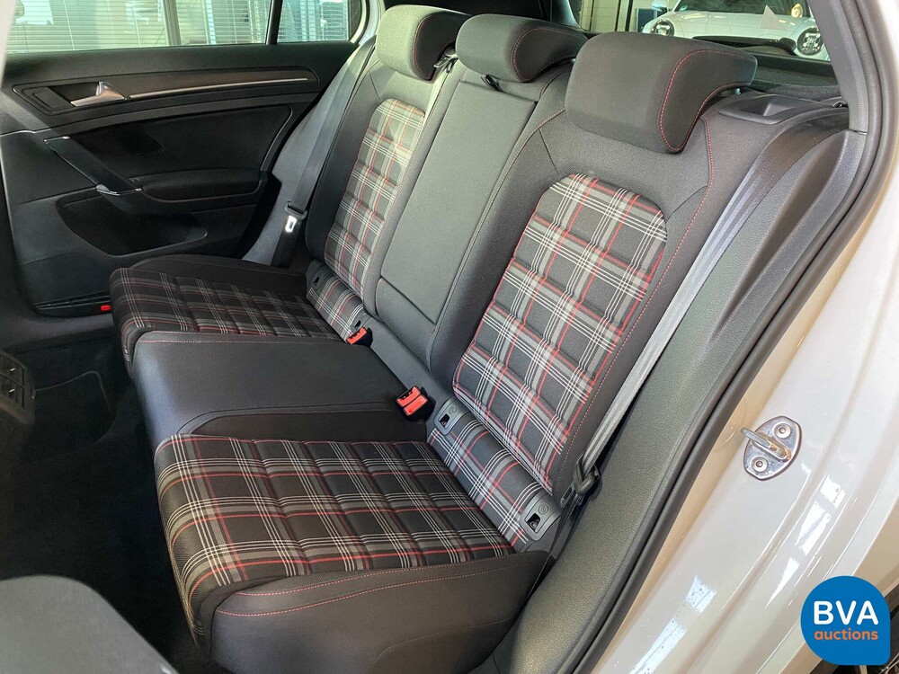 Volkswagen Golf GTI 2.0 TSI Performance 245hp 2020 FACELIFT, K-876-HF.