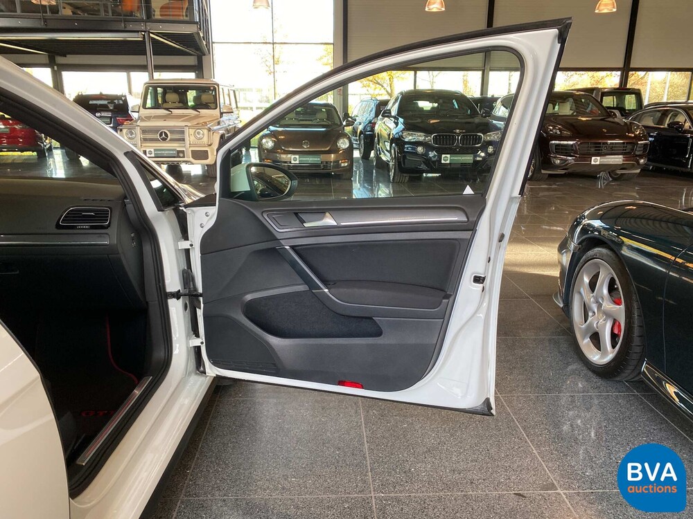 Volkswagen Golf GTI 2.0 TSI Performance 245hp 2020 FACELIFT, K-876-HF.