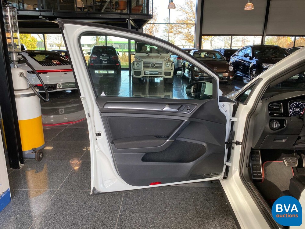 Volkswagen Golf GTI 2.0 TSI Performance 245hp 2020 FACELIFT, K-876-HF.