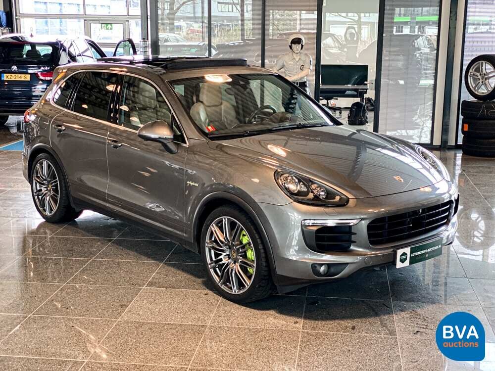 Porsche Cayenne 3.0 S E-Hybrid SportChrono 462pk 2015 -Org NL-, GJ-249-Z