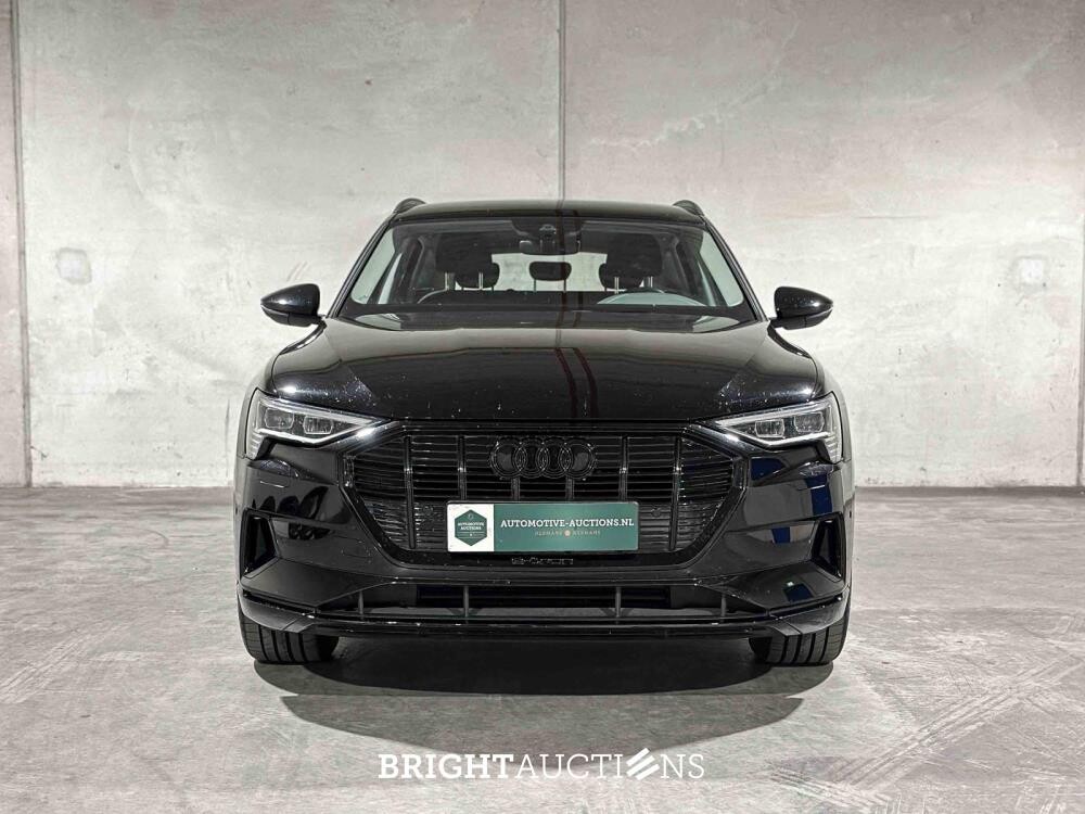 Audi e-tron 50 Quattro Business edition 71 kWh 313pk 2020 (Origineel-NL), J-427-FG