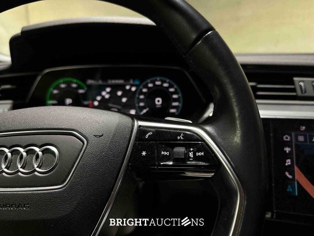 Audi e-tron 50 Quattro Launch Edition 71 kWh 313pk 2020 (Origineel-NL), J-928-KG