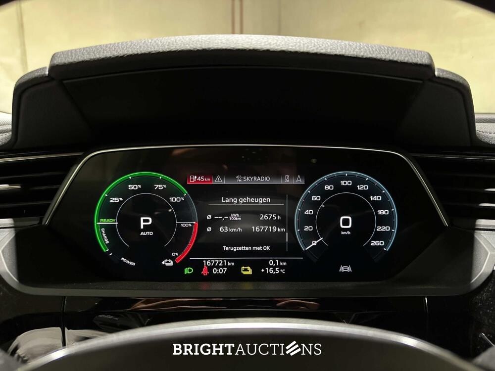 Audi e-tron 50 Quattro Launch Edition 71 kWh 313pk 2020 (Origineel-NL), J-928-KG