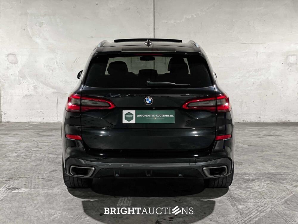 BMW X5 M50d High Executive 400pk 2019 G05 (Origineel-NL + 2e Eigenaar), G-758-LF