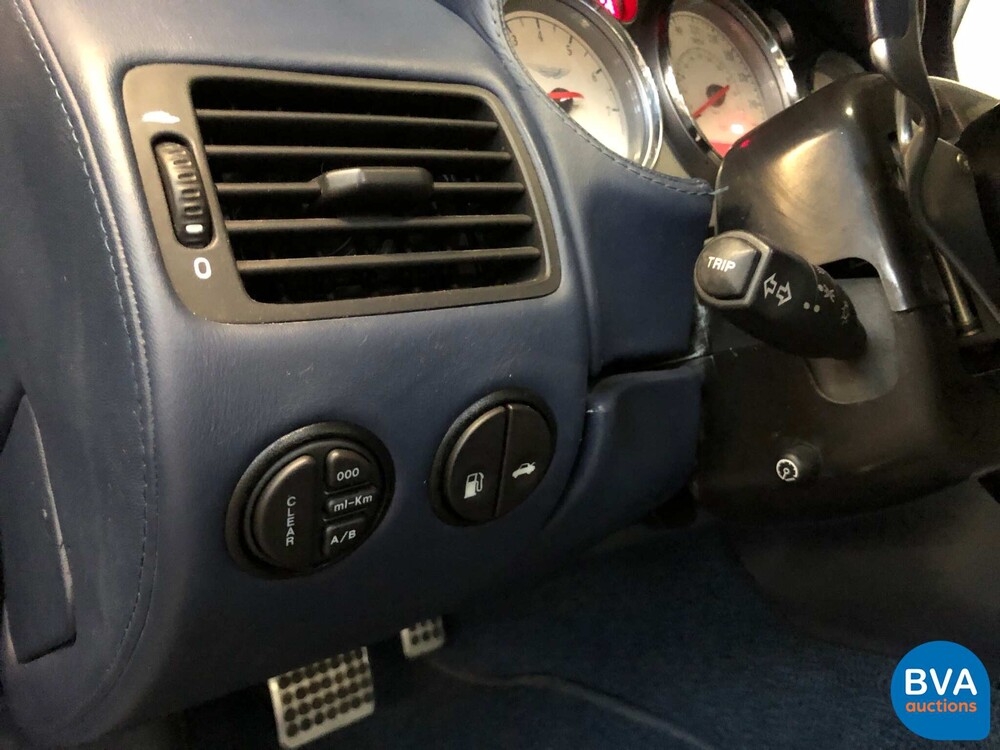 Aston Martin Vanquish 5.9 V12 466pk 2003