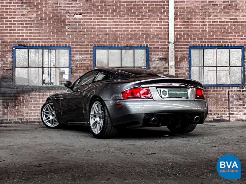 Aston Martin Vanquish 5.9 V12 466pk 2003